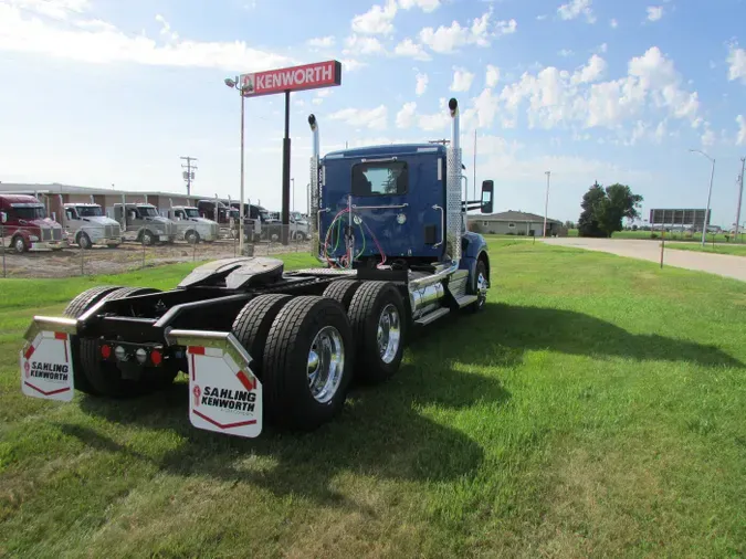 2026 Kenworth T880