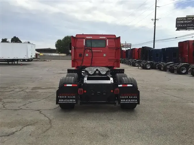 2023 VOLVO VNR300