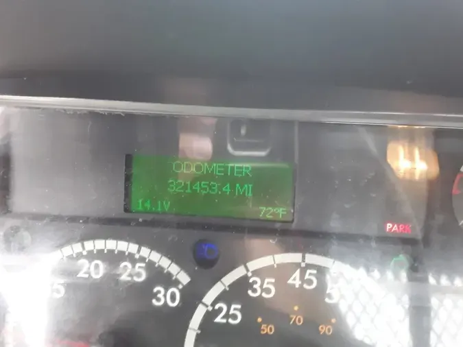 2017 FREIGHTLINER M2-112