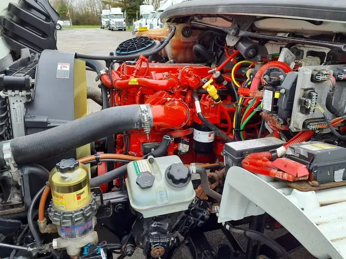 2020 FREIGHTLINER M2 106