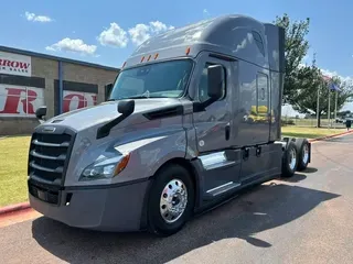 2022 FREIGHTLINER CA126