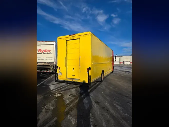 2017 FRTLR CUSTOM CHASSIS CORP MT-55 WALK-IN