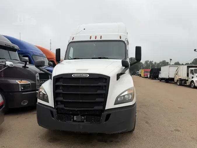 2019 FREIGHTLINER CASCADIA 126