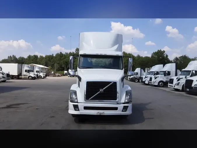 2016 Volvo VNL300