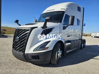 2026 VOLVO VNL860
