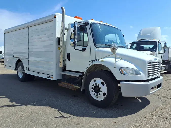 2016 FREIGHTLINER/MERCEDES M2 106