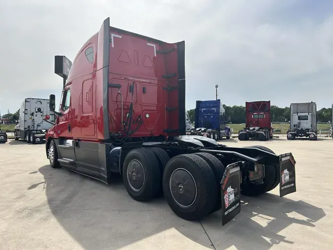 2021 Freightliner Cascadia