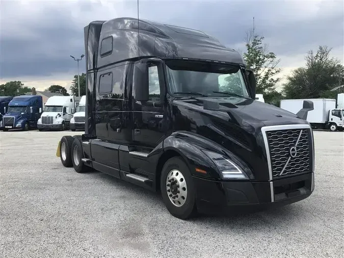 2019 VOLVO VNL860