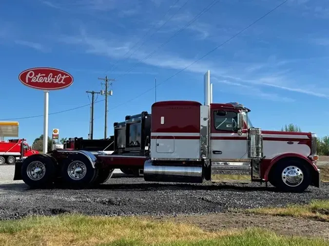 2027 PETERBILT 589