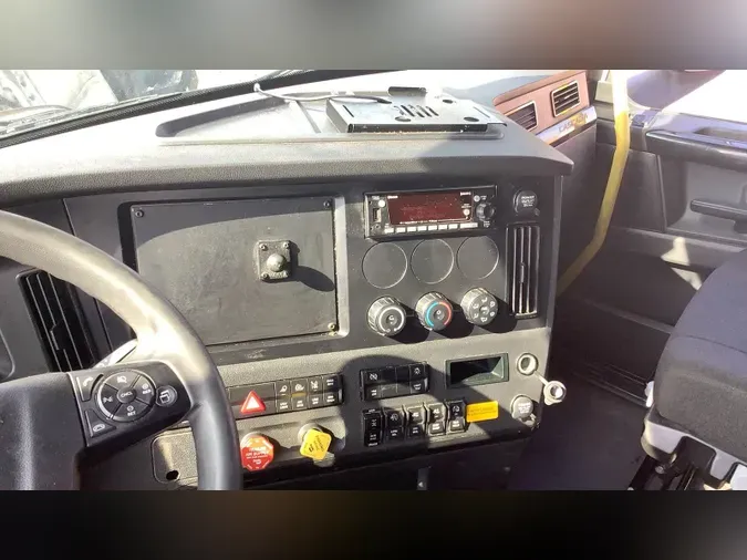 2024 Freightliner Cascadia 126