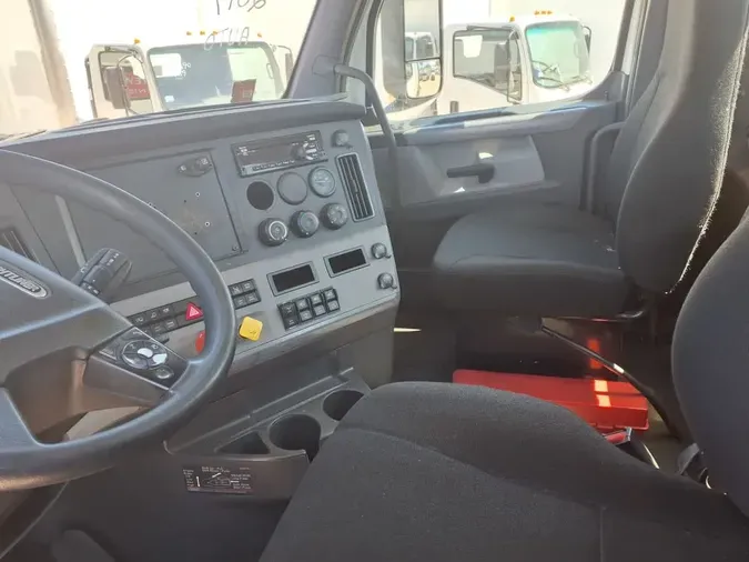 2019 FREIGHTLINER NEW CASCADIA 116
