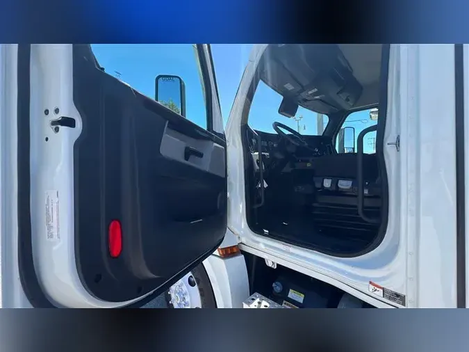 2020 FREIGHTLINER CA126