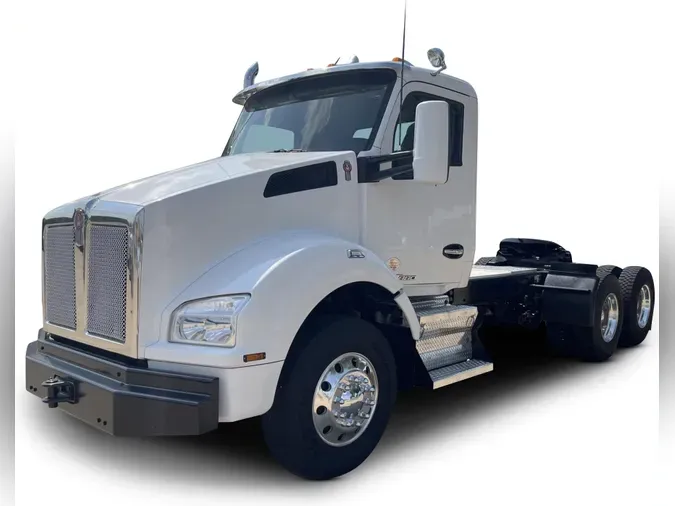 2020 Kenworth T88035f0a657c1f5a3a7482b73edeb272374