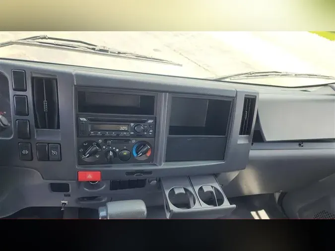 2020 ISUZU NPR-HD