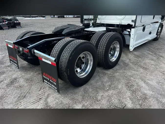 2020 FREIGHTLINER CA126