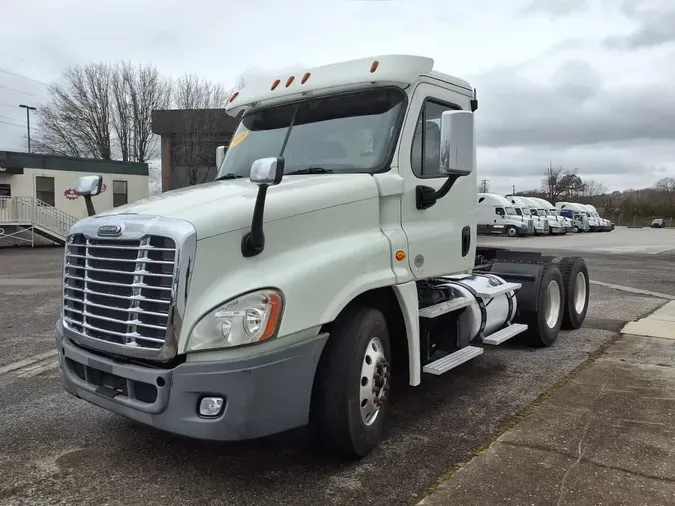 2018 FREIGHTLINER/MERCEDES CASCADIA 12535f582a42ebdb04ebb4b6a01c6a8b1b1