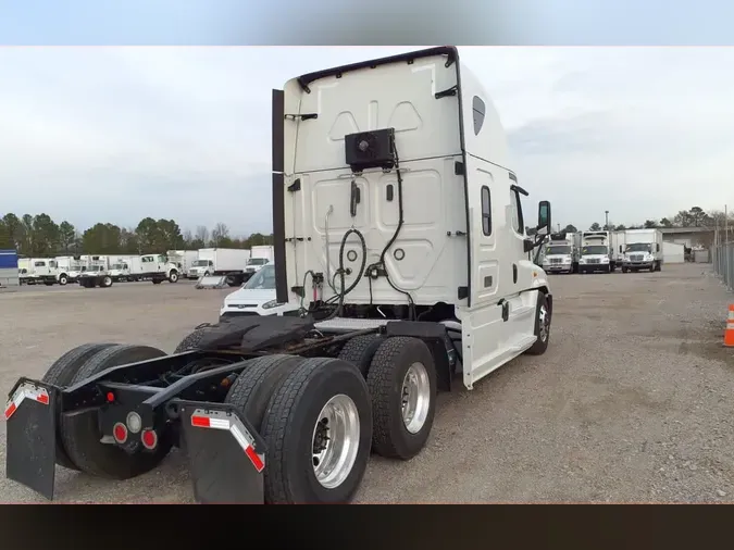 2020 FREIGHTLINER/MERCEDES CASCADIA 125