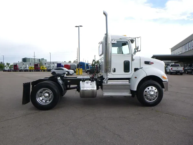 2018 Peterbilt 337