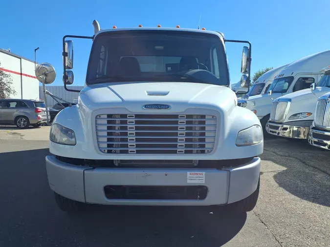 2017 FREIGHTLINER/MERCEDES M2 106