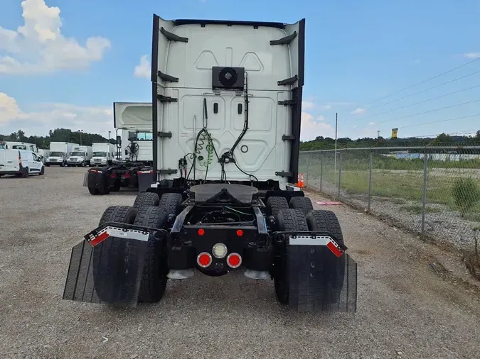 2020 FREIGHTLINER CASCADIA 125