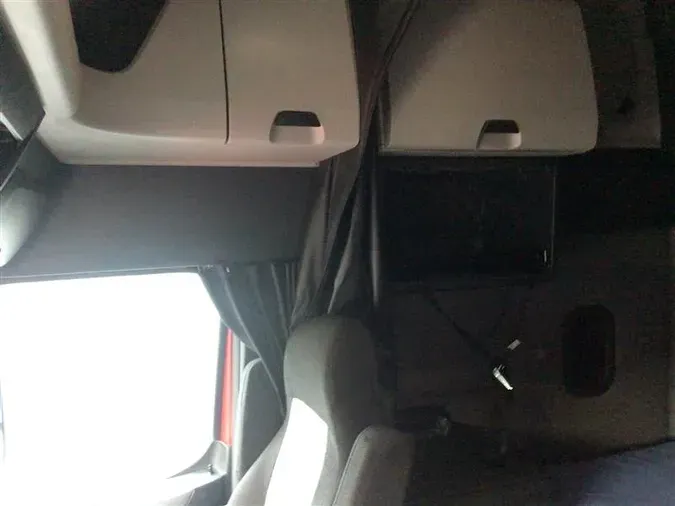 2020 FREIGHTLINER CASCADIA