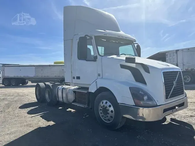 2013 VOLVO VNL64T300