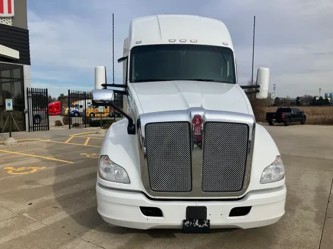 2021 Kenworth T680