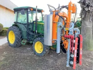 2018 John Deere 5100GN
