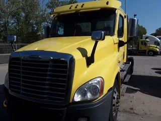 2018 FREIGHTLINER/MERCEDES CASCADIA 125