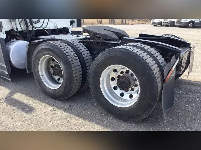 2021 Freightliner Cascadia 126