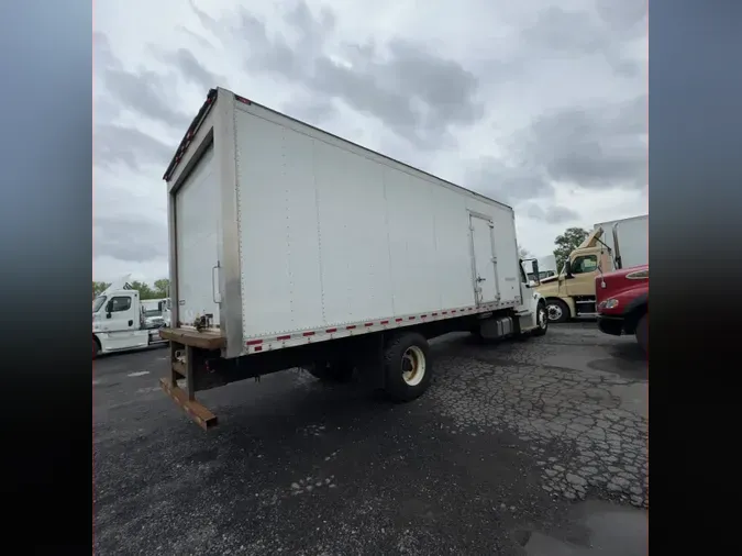 2019 FREIGHTLINER M2 106