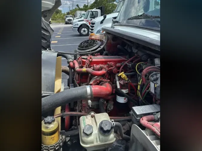 2020 FREIGHTLINER/MERCEDES M2 106