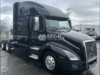 2023 VOLVO VNL64T860