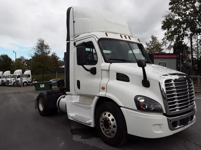 2018 FREIGHTLINER/MERCEDES CASCADIA 113