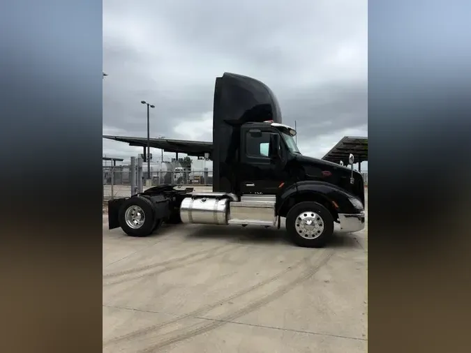 2021 Peterbilt 579361d9fc49cbf7dd94d4f37511e168605