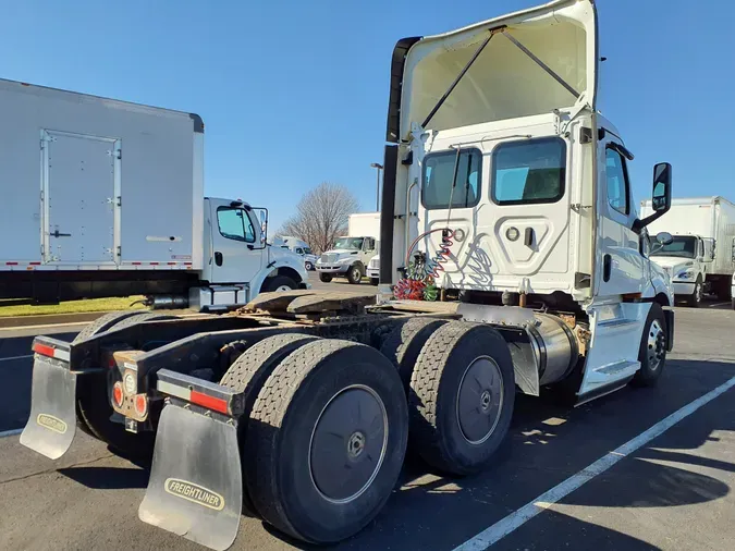 2019 FREIGHTLINER/MERCEDES NEW CASCADIA PX12664