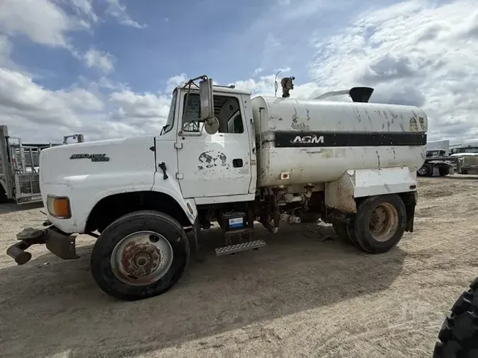 1995 FORD LA9000