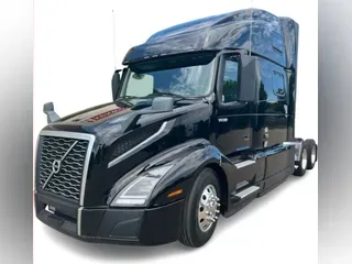 2021 Volvo VNL 860