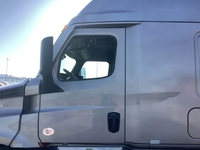 2021 Freightliner Cascadia