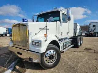 2020 WESTERN STAR 4900FA