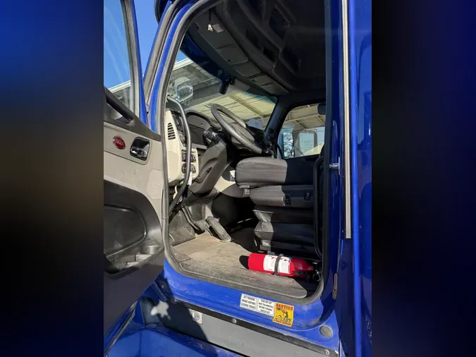 2022 Peterbilt 579