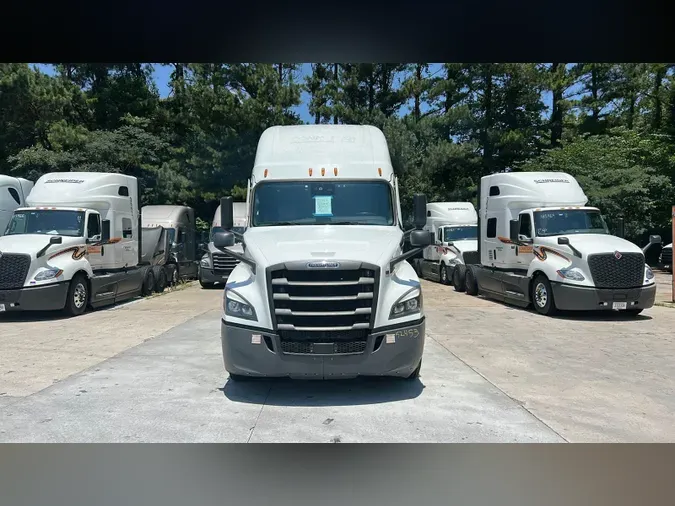 2022 Freightliner Cascadia 126