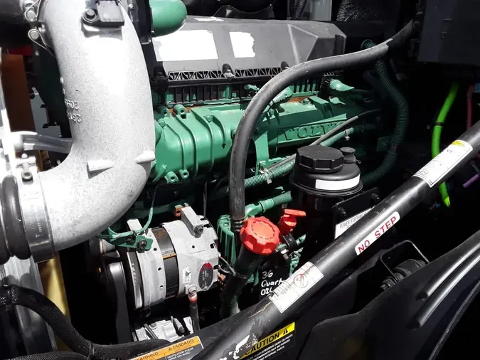 2020 VOLVO VNL64T-760
