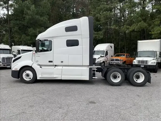 2019 VOLVO VNL64T760