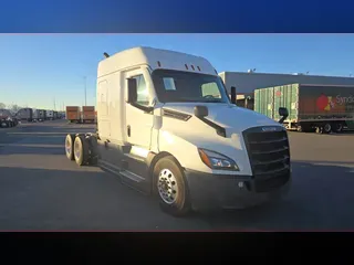 2022 Freightliner Cascadia 126