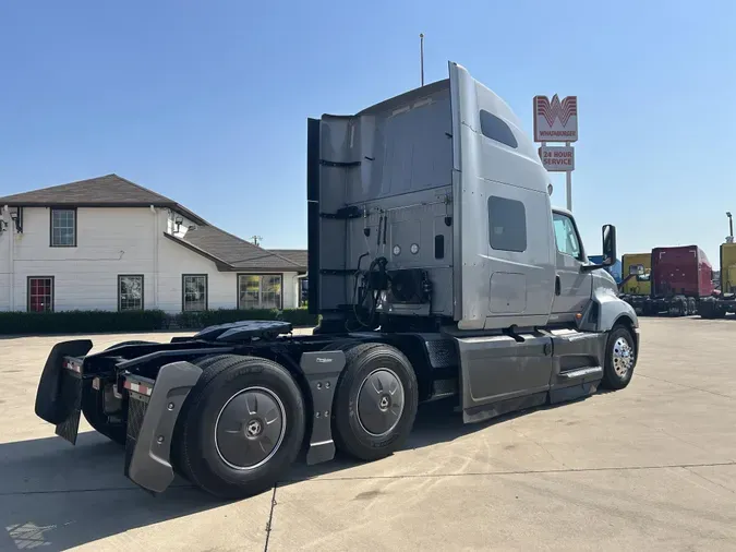 2022 International LT625