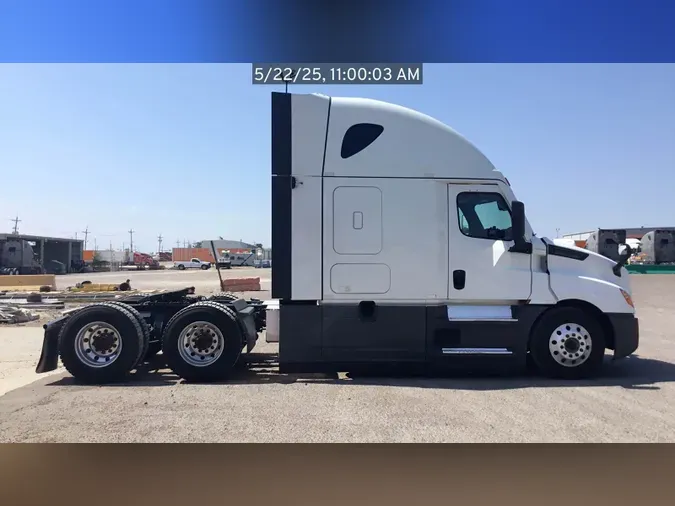 2021 Freightliner Cascadia