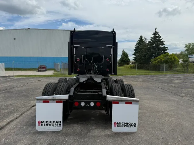 2024 Kenworth W900L