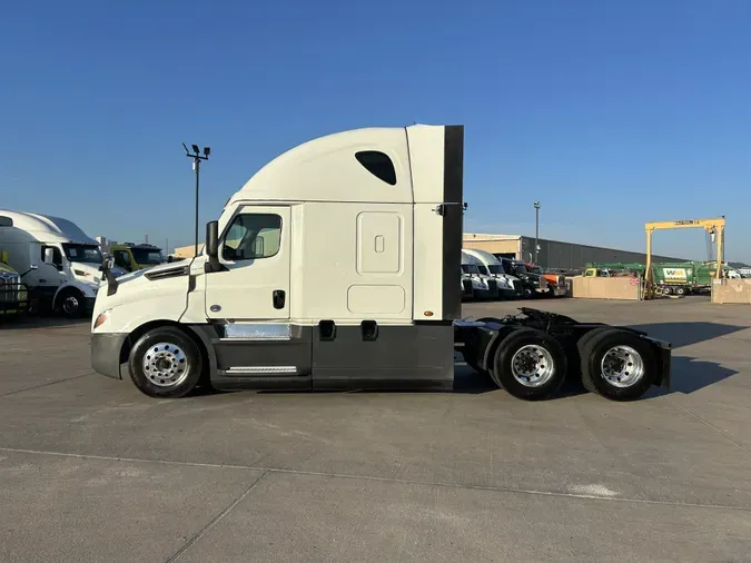 2021 Freightliner Cascadia