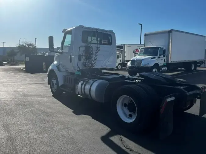 2019 NAVISTAR INTERNATIONAL RH613 DAYCAB S/A